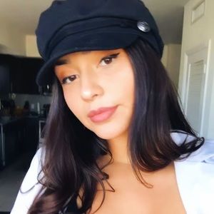 Meet your Posher, Kalli